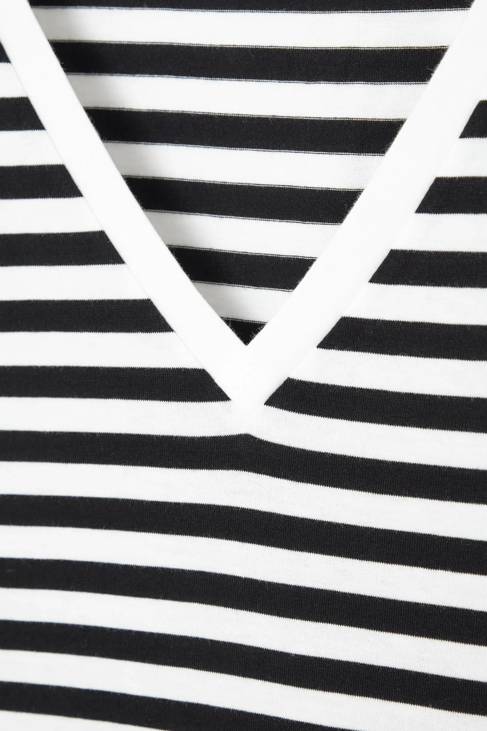 Damen COS T-Shirts | Oberteile*ALLTAGS-T-SHIRT MIT V-AUSSCHNITT