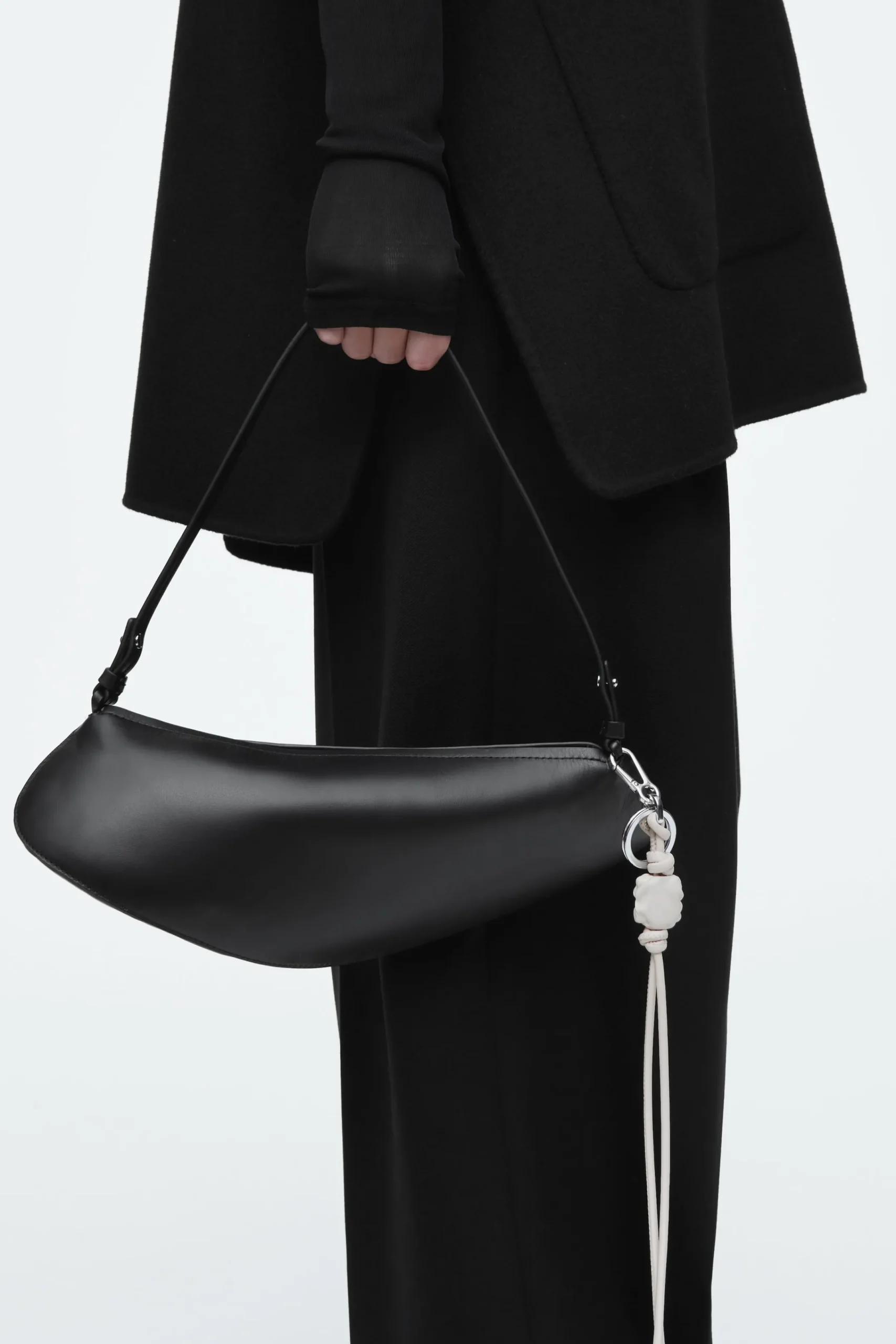 Damen COS Accessoires Aus Leder | Taschen*ANHÄNGER MIT STEPPDESIGN, PERLEN UND LEDERQUASTE