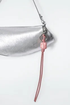 Damen COS Accessoires Aus Leder | Taschen*ANHÄNGER MIT STEPPDESIGN, PERLEN UND LEDERQUASTE