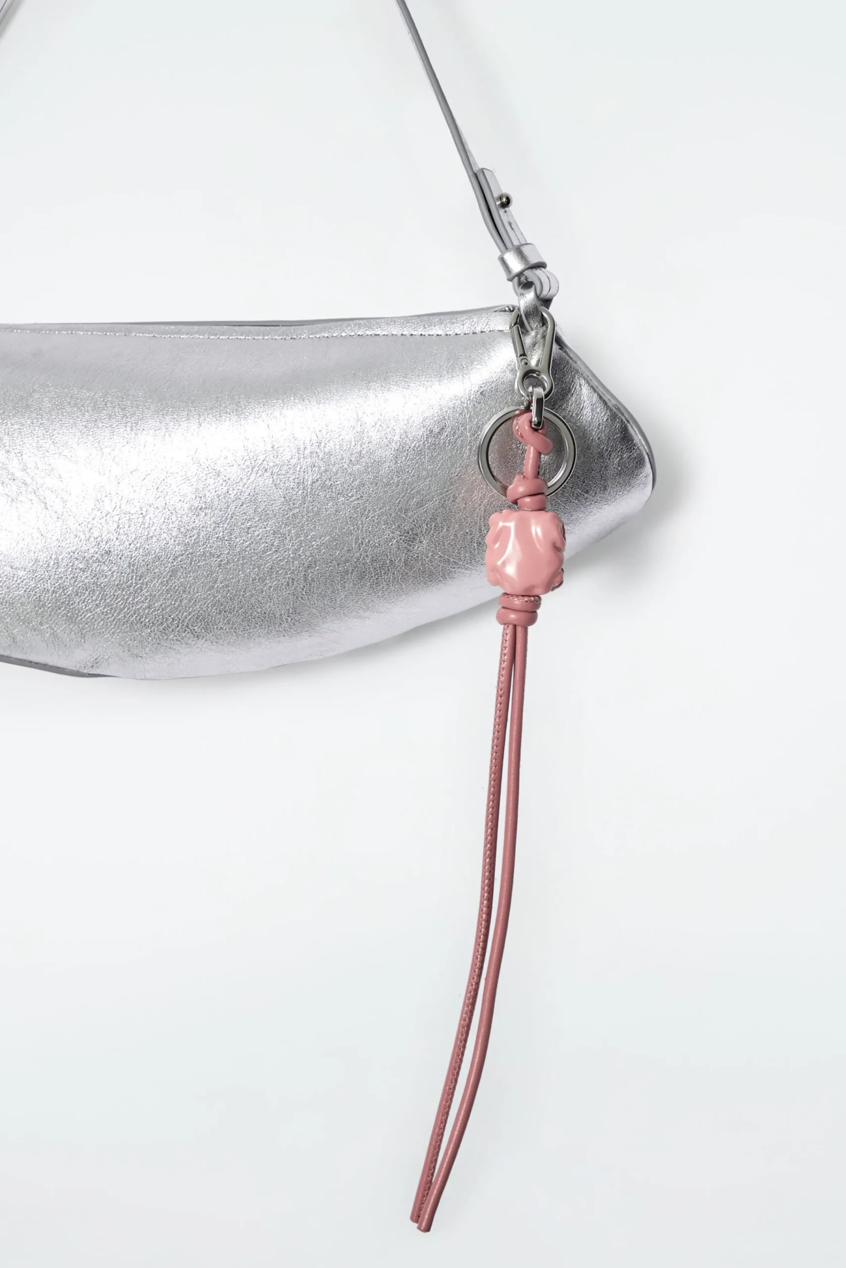 Damen COS Accessoires Aus Leder | Taschen*ANHÄNGER MIT STEPPDESIGN, PERLEN UND LEDERQUASTE