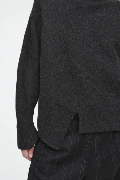 Damen COS Strickmode*ASYMMETRISCHER PULLOVER AUS MERINOWOLLE