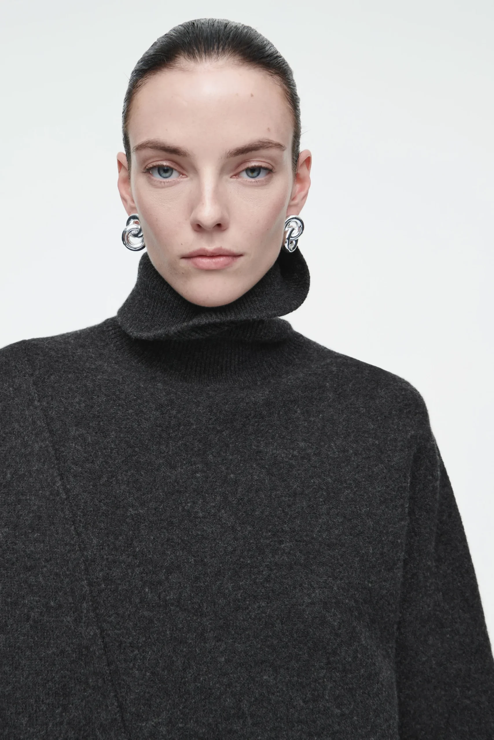 Damen COS Strickmode*ASYMMETRISCHER PULLOVER AUS MERINOWOLLE