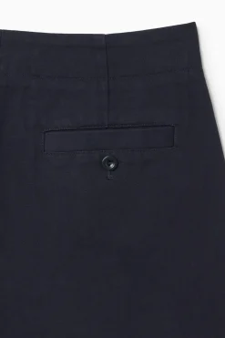 Damen COS Hosen*CHINOHOSE MIT FALTEN UND BARREL-BEIN