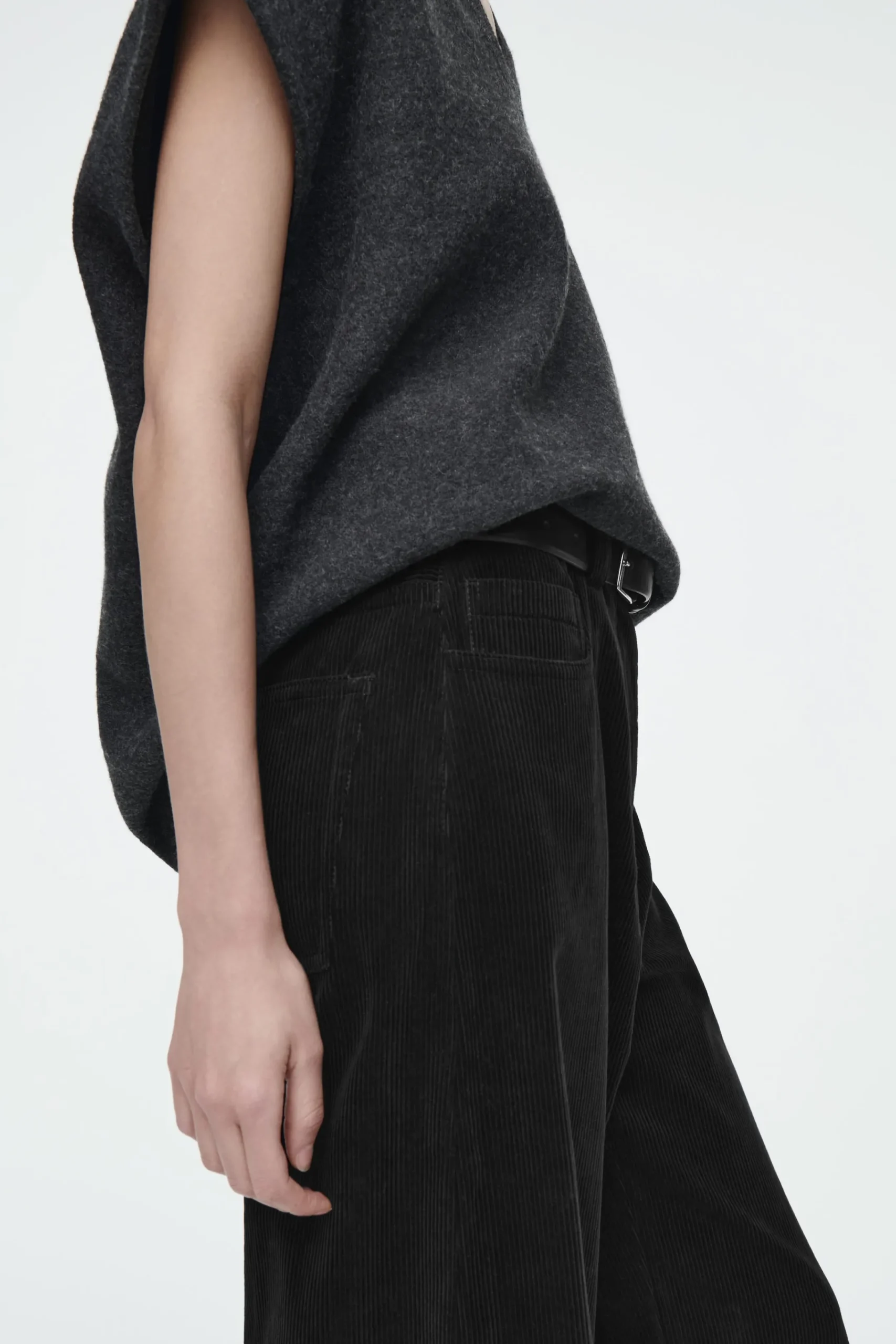 Damen COS Hosen*CORDHOSE MIT WEITEM BEIN