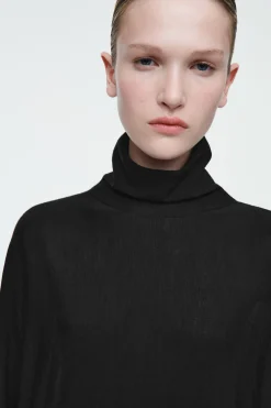 Damen COS Kleider | Strickmode*DAS KLEID AUS MERINOWOLLE MIT STEHKRAGEN