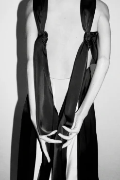 Damen COS Kleider*DAS MAXIKLEID MIT OFFENEM RÜCKEN