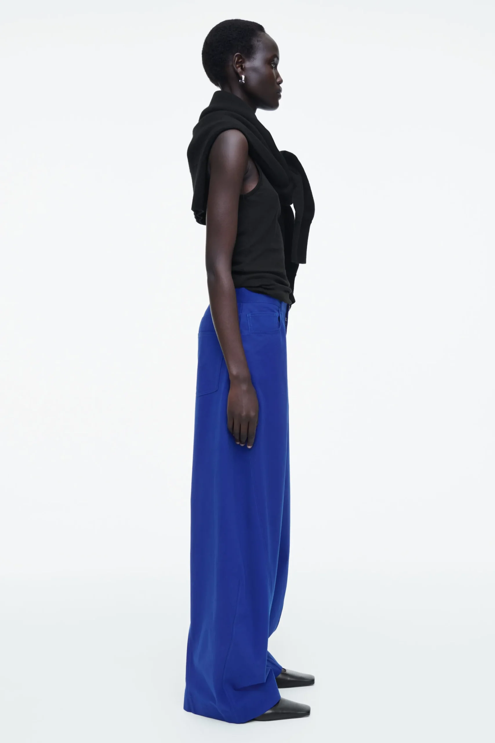 Damen COS Hosen*DEKONSTRUIERTE BAUMWOLLHOSE MIT BARREL-BEIN