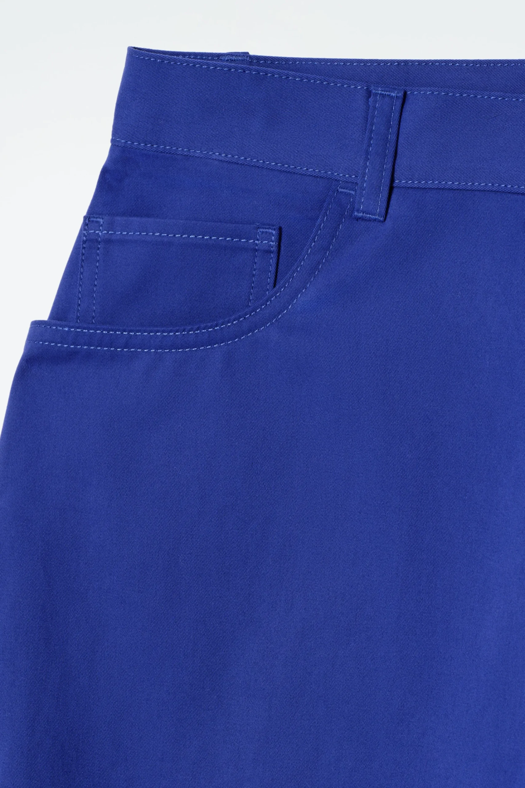 Damen COS Hosen*DEKONSTRUIERTE BAUMWOLLHOSE MIT BARREL-BEIN
