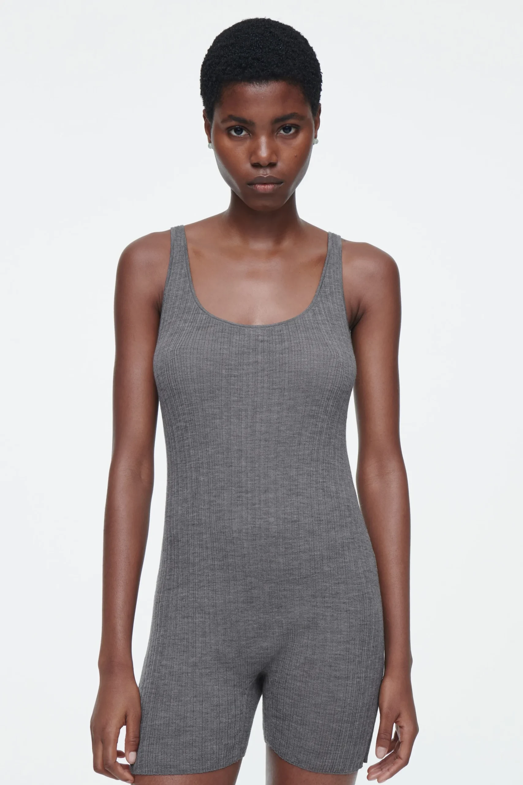 Damen COS Kleider*DER GERIPPTE BODY AUS MERINOWOLLE
