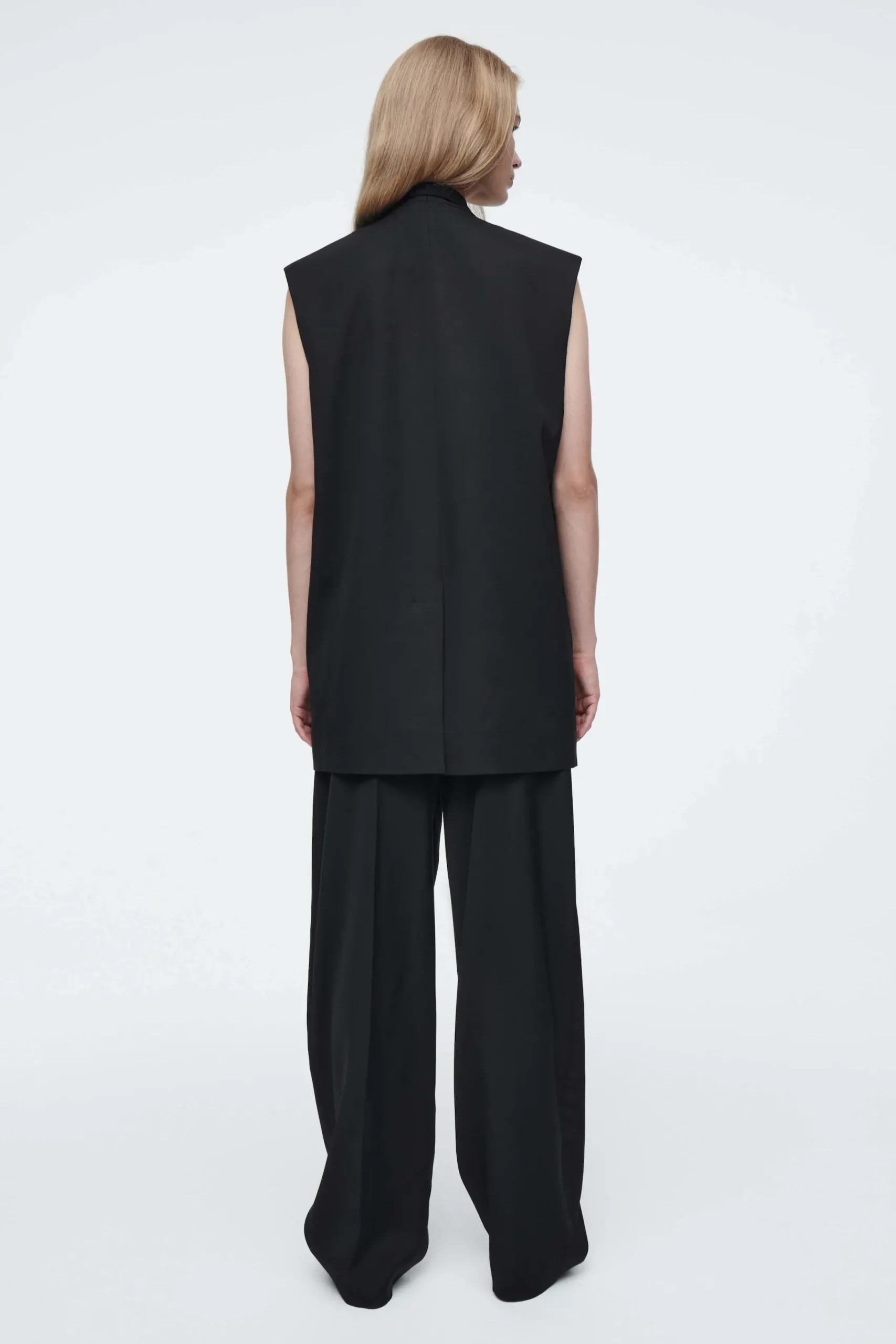 Damen COS Mäntel & Jacken*DER LANGE ÄRMELLOSE BLAZER