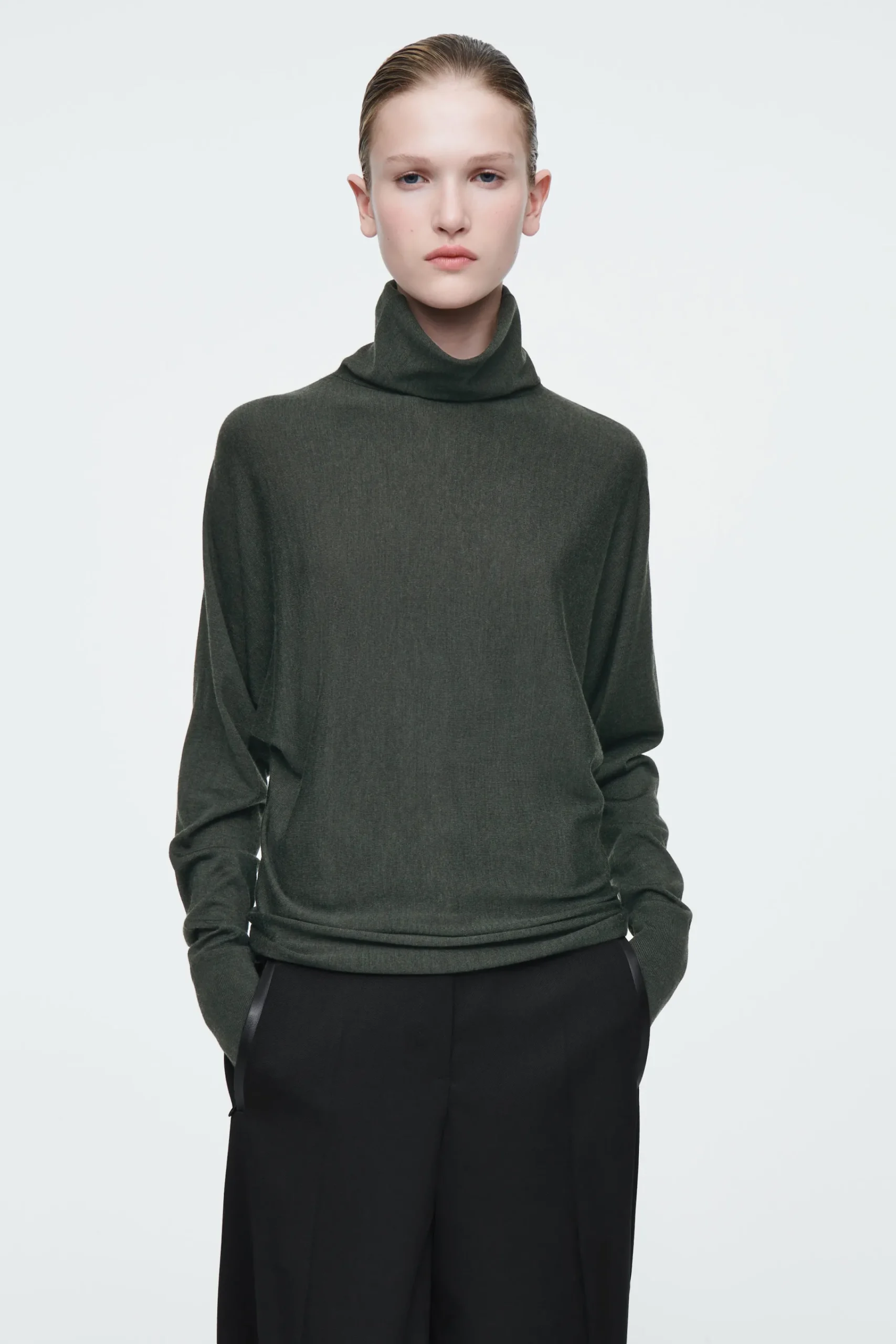 Damen COS Oberteile | Strickmode*DER MERINOWOLLPULLOVER MIT STEHKRAGEN