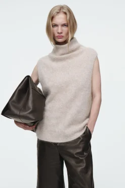Damen COS Kaschmir | Strickmode*DER STEHKRAGEN-PULLUNDER AUS GEBÜRSTETEM KASCHMIR