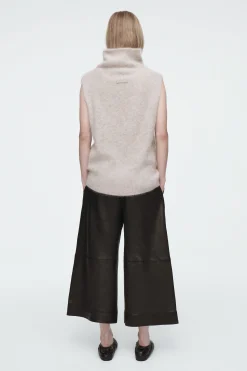 Damen COS Kaschmir | Strickmode*DER STEHKRAGEN-PULLUNDER AUS GEBÜRSTETEM KASCHMIR
