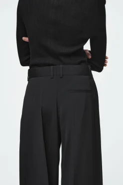 Damen COS Hosen*DIE FLIESSENDE HOSE MIT BARREL-BEIN