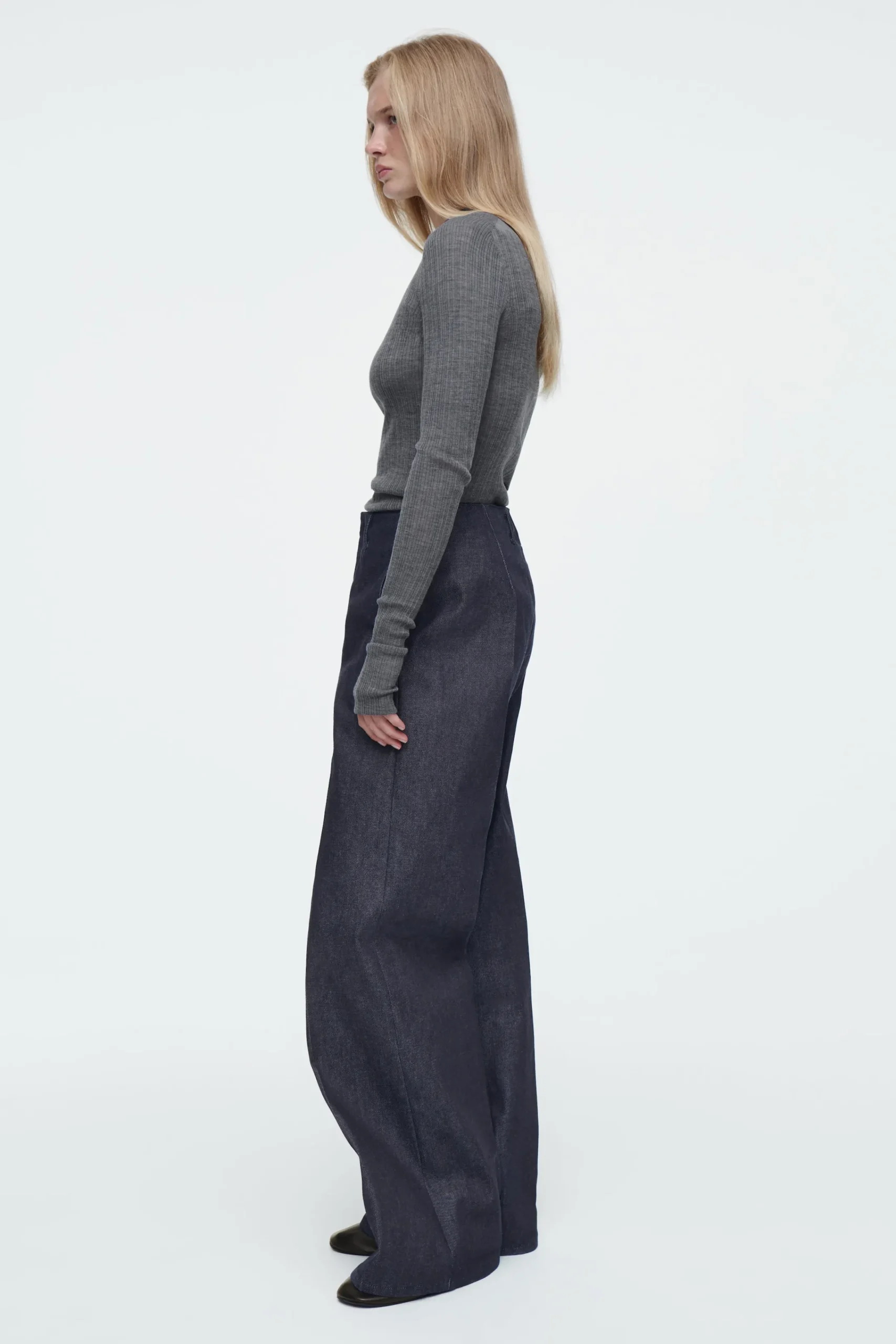 Damen COS Jeans | Hosen*DIE JEANS AUS RAW DENIM MIT WEITEM BEIN