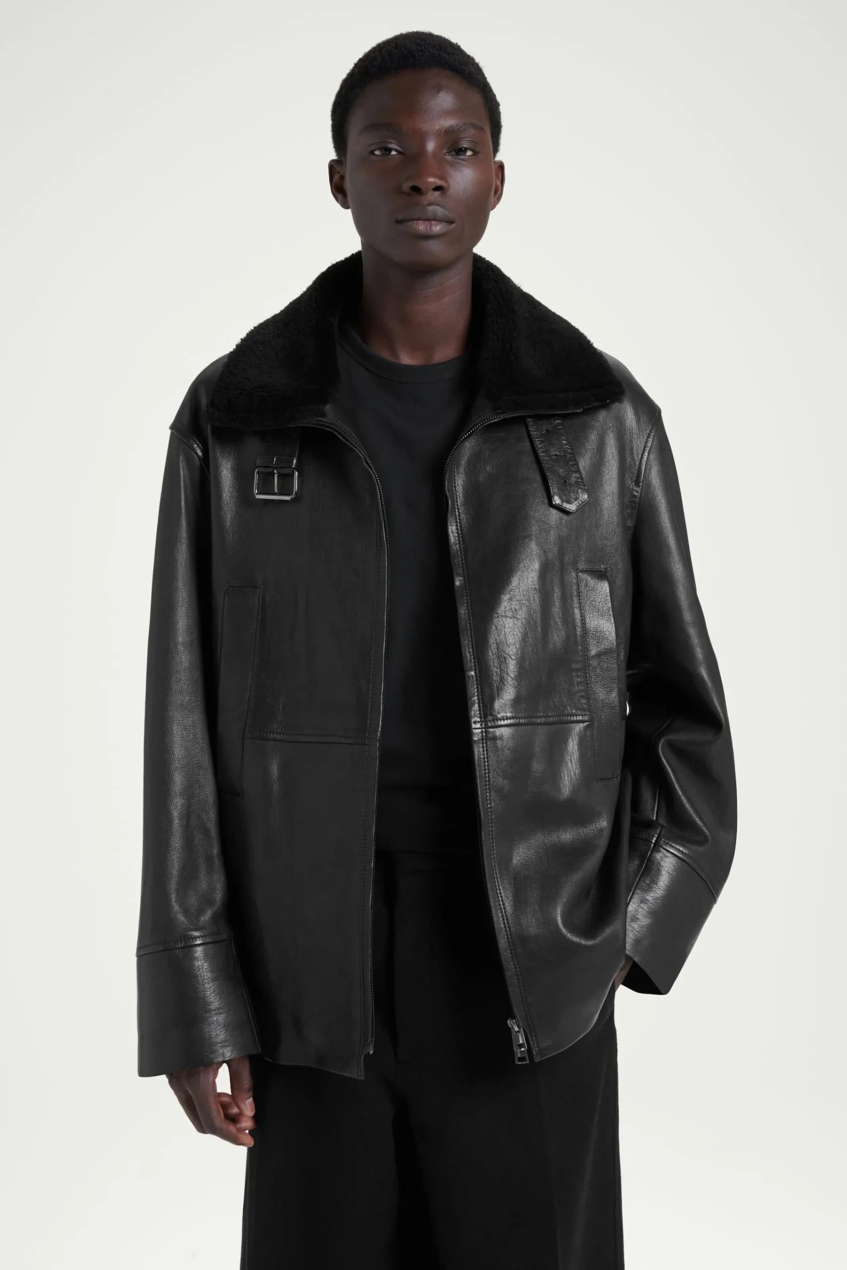 Herren COS Mäntel & Jacken*DIE LEDERJACKE MIT LAMMFELLBESATZ