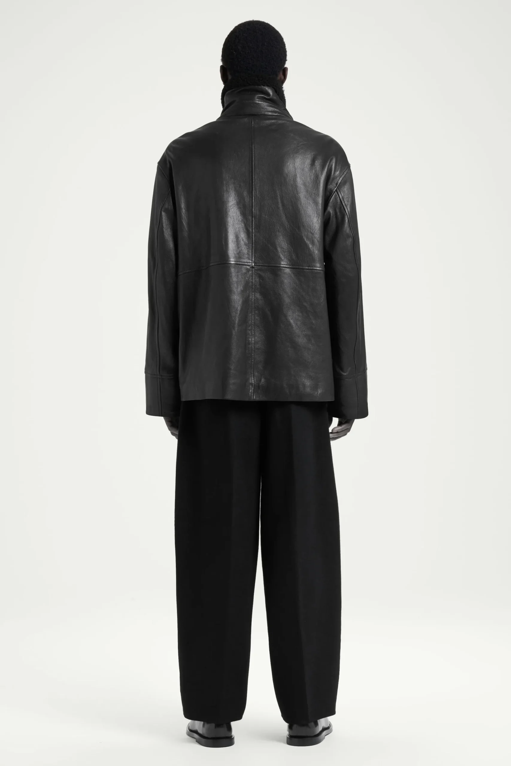 Herren COS Mäntel & Jacken*DIE LEDERJACKE MIT LAMMFELLBESATZ