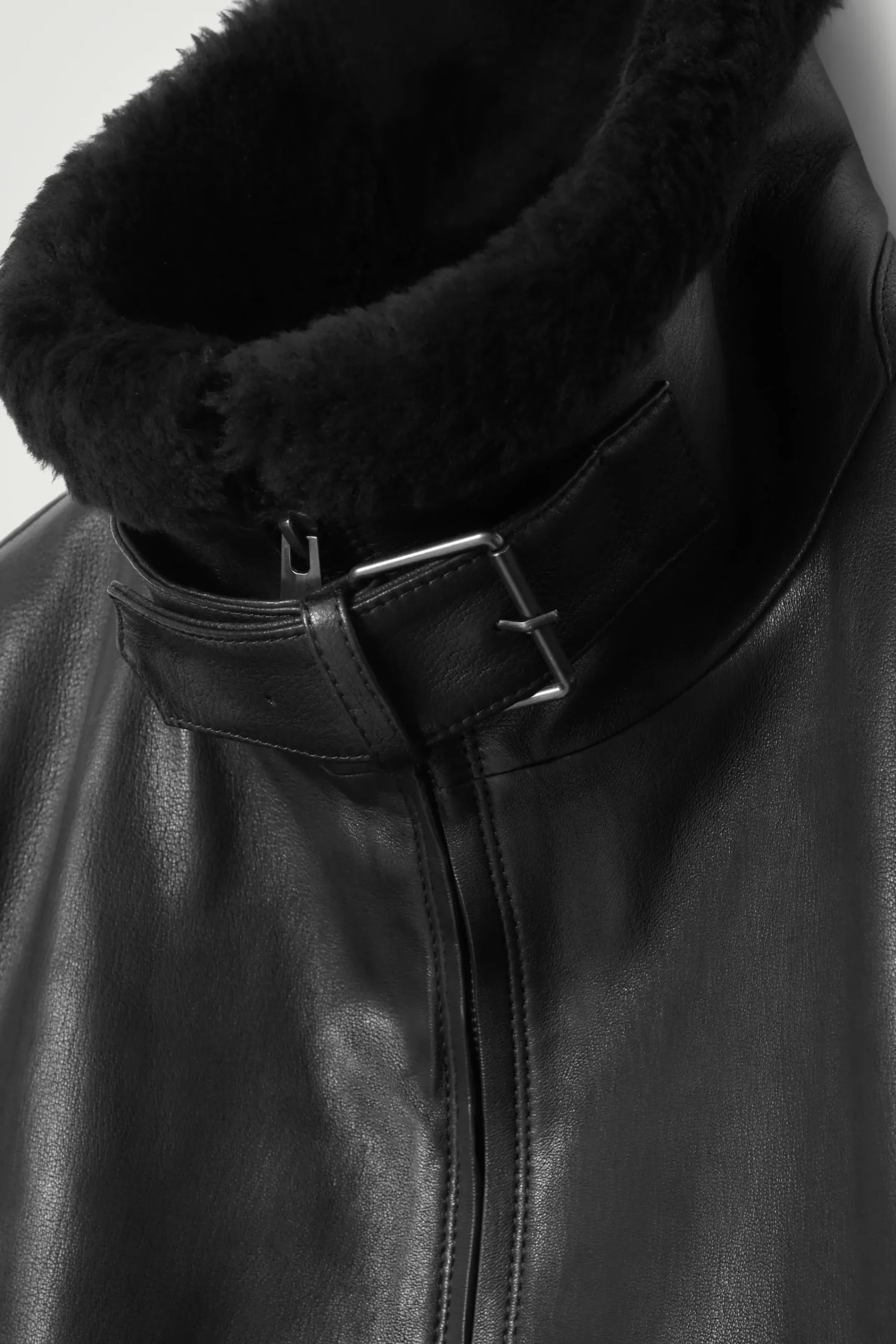 Herren COS Mäntel & Jacken*DIE LEDERJACKE MIT LAMMFELLBESATZ
