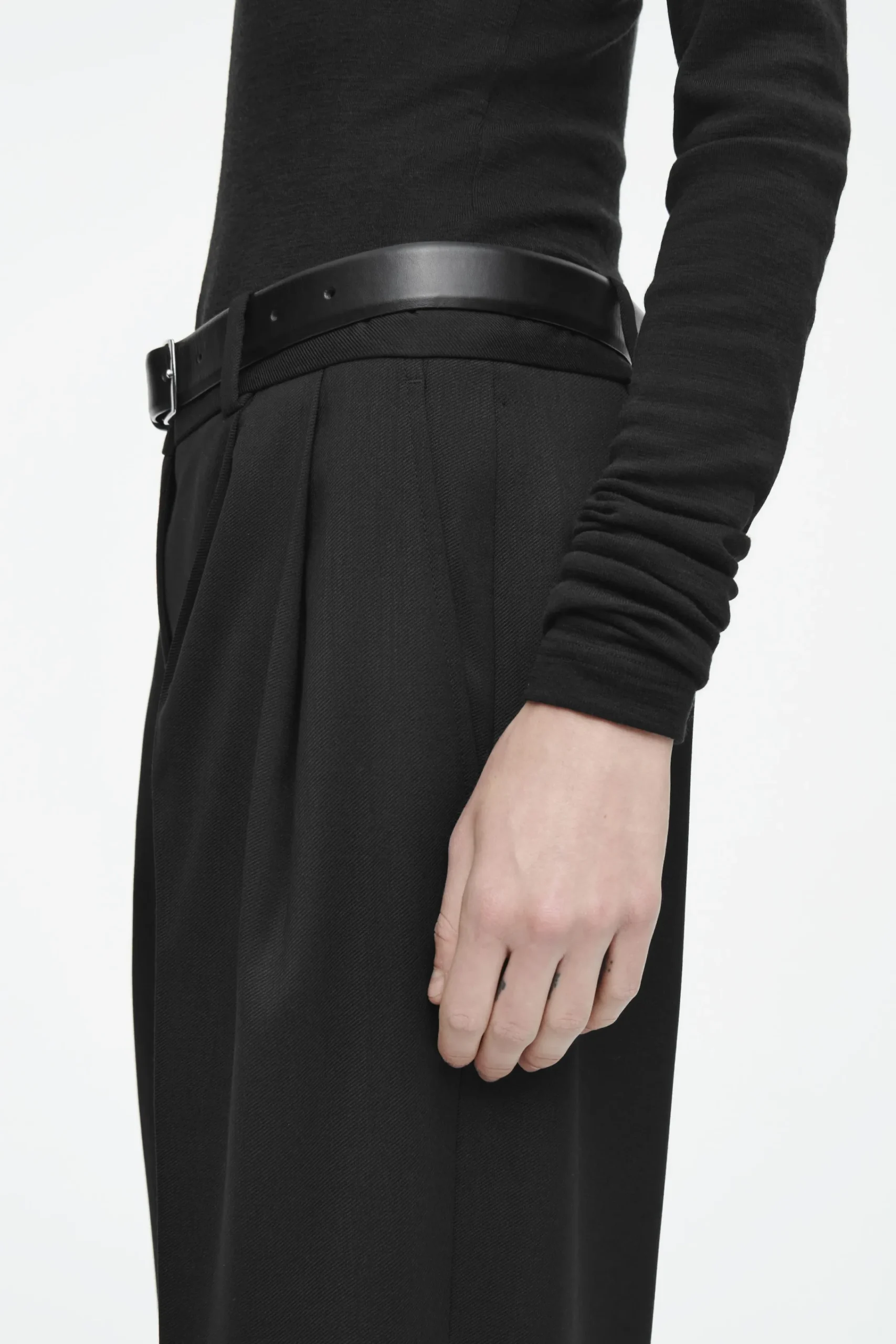 Damen COS Hosen*ELEGANTE HOSE AUS WOLL-MIX MIT SCHMALER PASSFORM