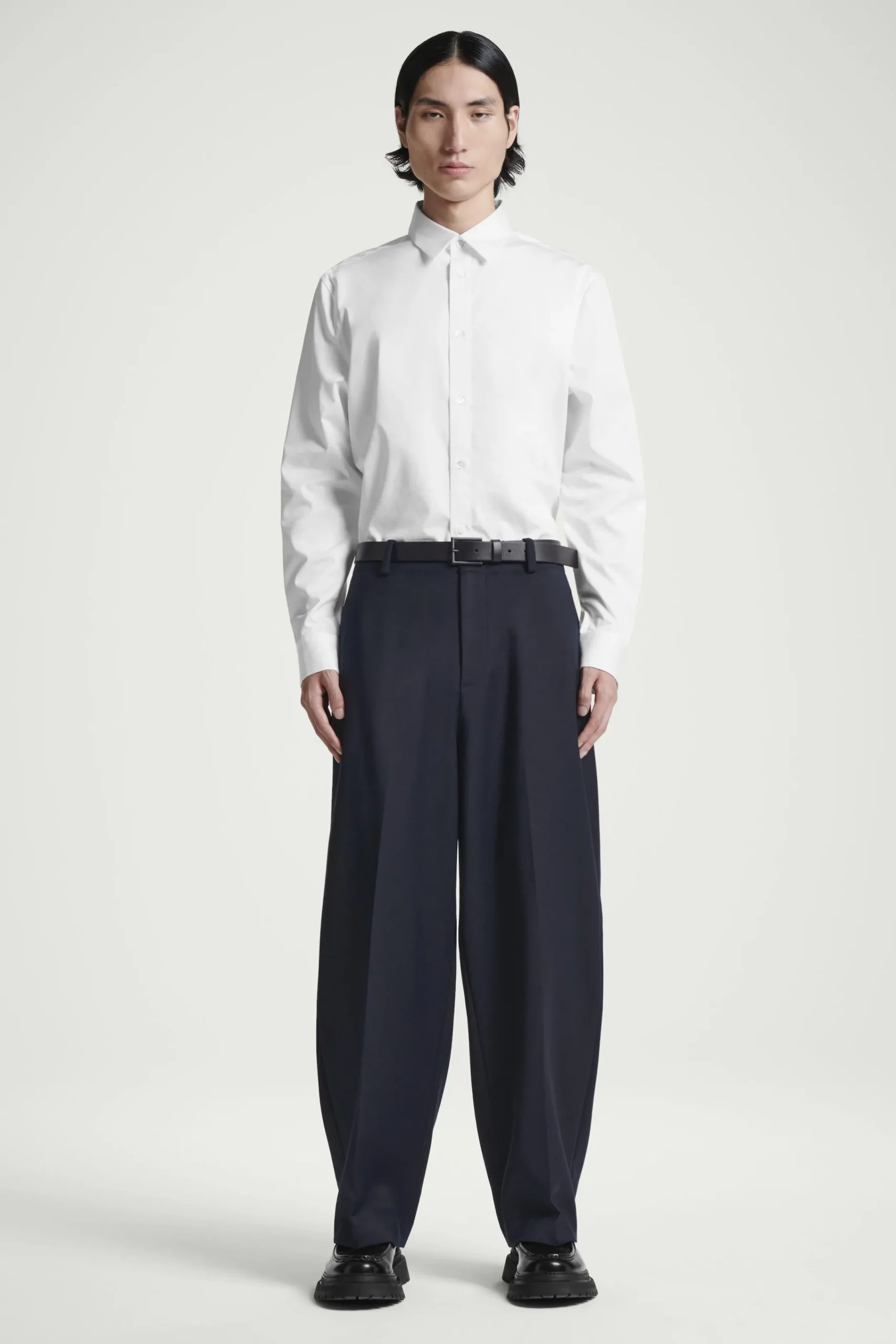 Herren COS Hemden*ELEGANTES BAUMWOLLHEMD MIT NORMALER PASSFORM