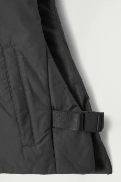 Herren COS Mützen, Schals & Handschuhe | Mäntel & Jacken*GEPOLSTERTE KAPUZENWESTE MIT SEITLICHEN SCHNALLEN