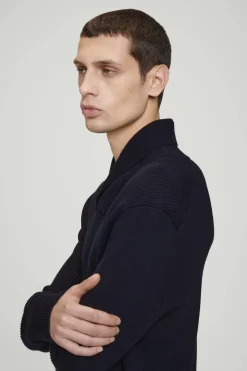 Herren COS Pullover | Strickmode*GERIPPTER PULLOVER AUS MERINOWOLLE MIT SCHALKRAGEN