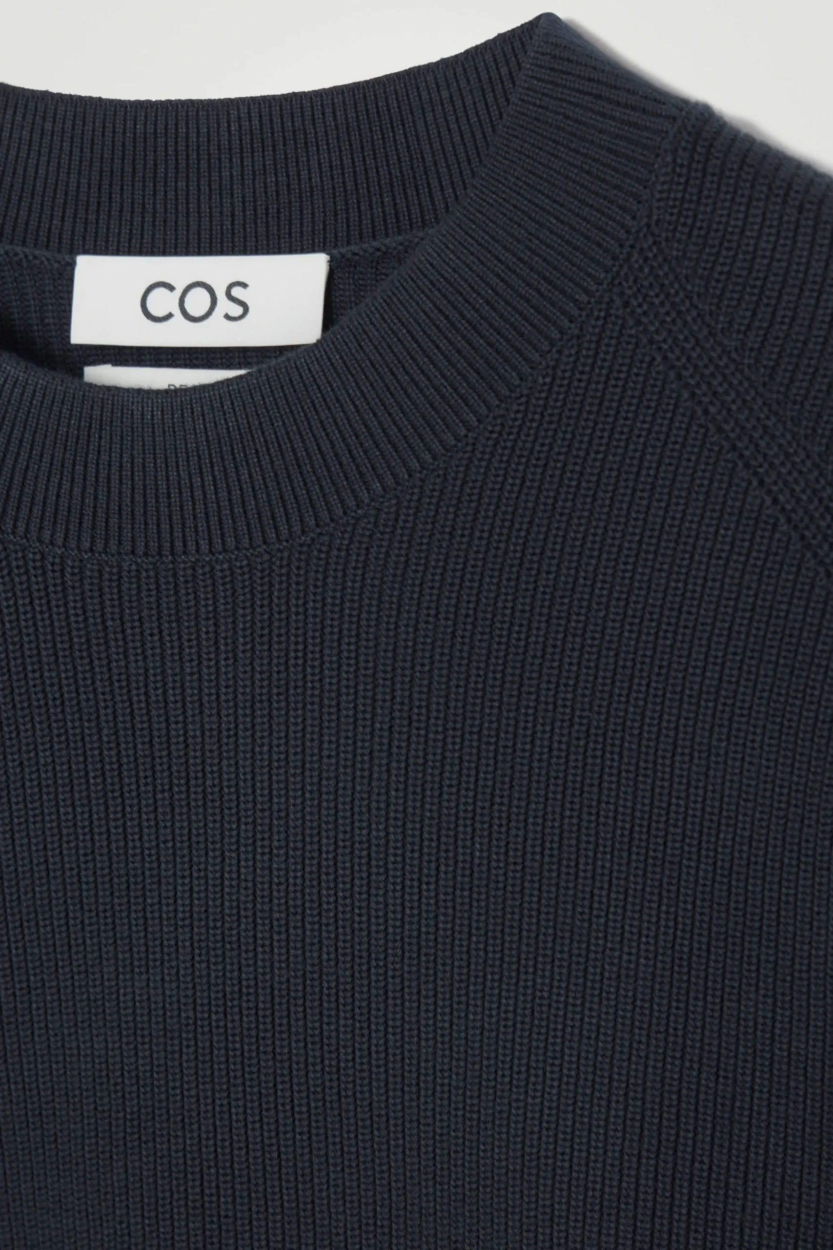Herren COS Pullover | Strickmode*GERIPPTER STRICKPULLOVER AUS BAUMWOLLE