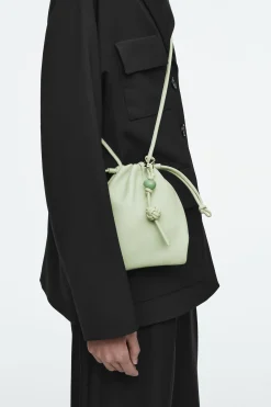 Damen COS Taschen*GOOD LUCK TASCHENANHÄNGER MIT KNOTENDETAIL
