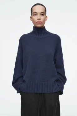 Damen COS Kaschmir | Strickmode*GROBSTRICKPULLOVER AUS KASCHMIR MIT ROLLKRAGEN