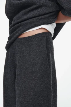 Damen COS Hosen | Strickmode*HOSE AUS GEKOCHTER MERINOWOLLE