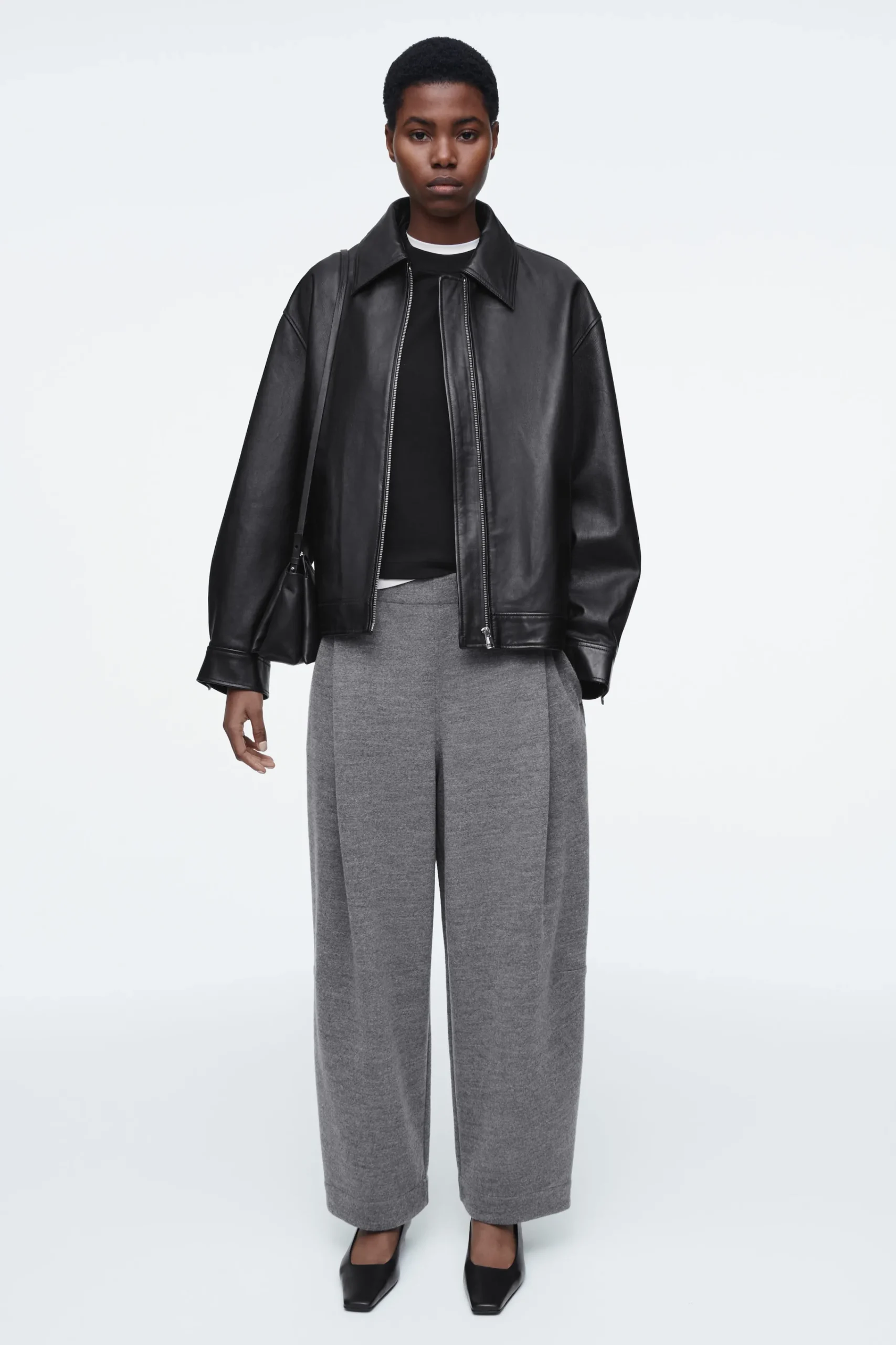 Damen COS Hosen*HOSE AUS KOCHWOLLE MIT BARREL-BEIN