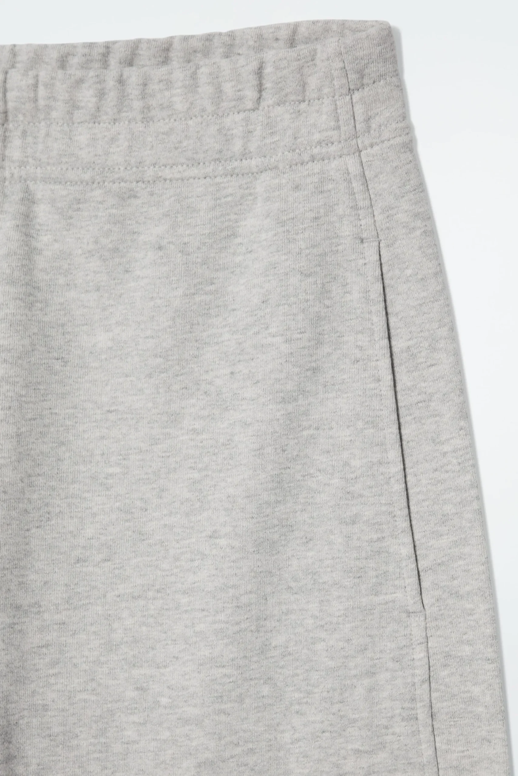 Damen COS Hosen*JOGGINGHOSE MIT BARREL-BEIN