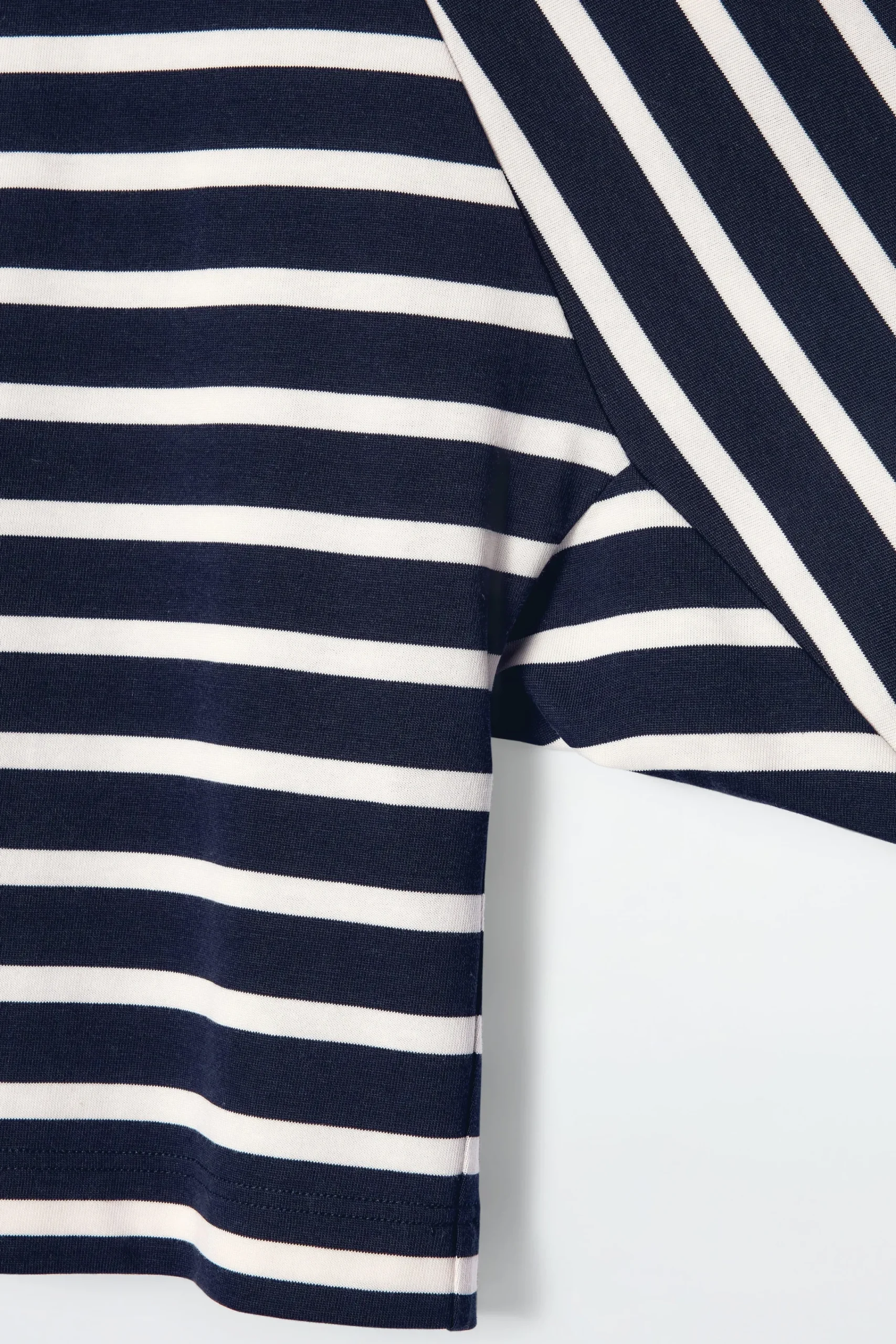 Damen COS Oberteile*KASTENFÖRMIGES LANGARMSHIRT