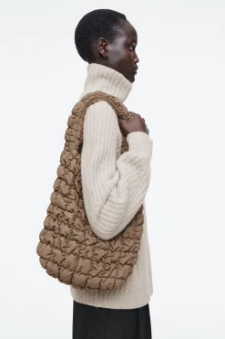 Damen COS Taschen*KLEINE GESTEPPTE TOTE BAG