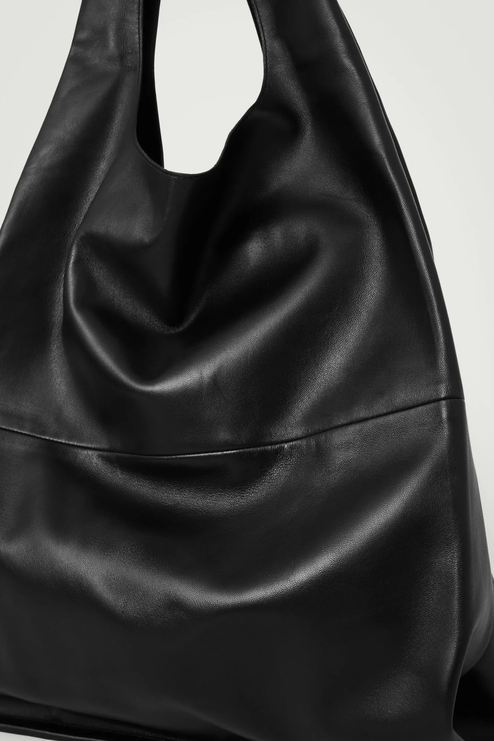 Herren COS Taschen & Portemonnaies*KNAUTSCHIGE TOTE BAG AUS LEDER
