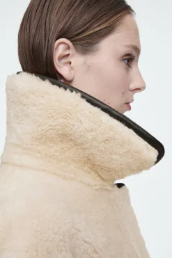 Damen COS Mäntel & Jacken*MANTEL AUS SHEARLING MIT LEDERBESÄTZEN