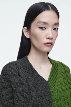 Damen COS Strickmode*PULLOVER AUS MERINOWOLLE MIT ABSTRAKTEM ZOPFMUSTER