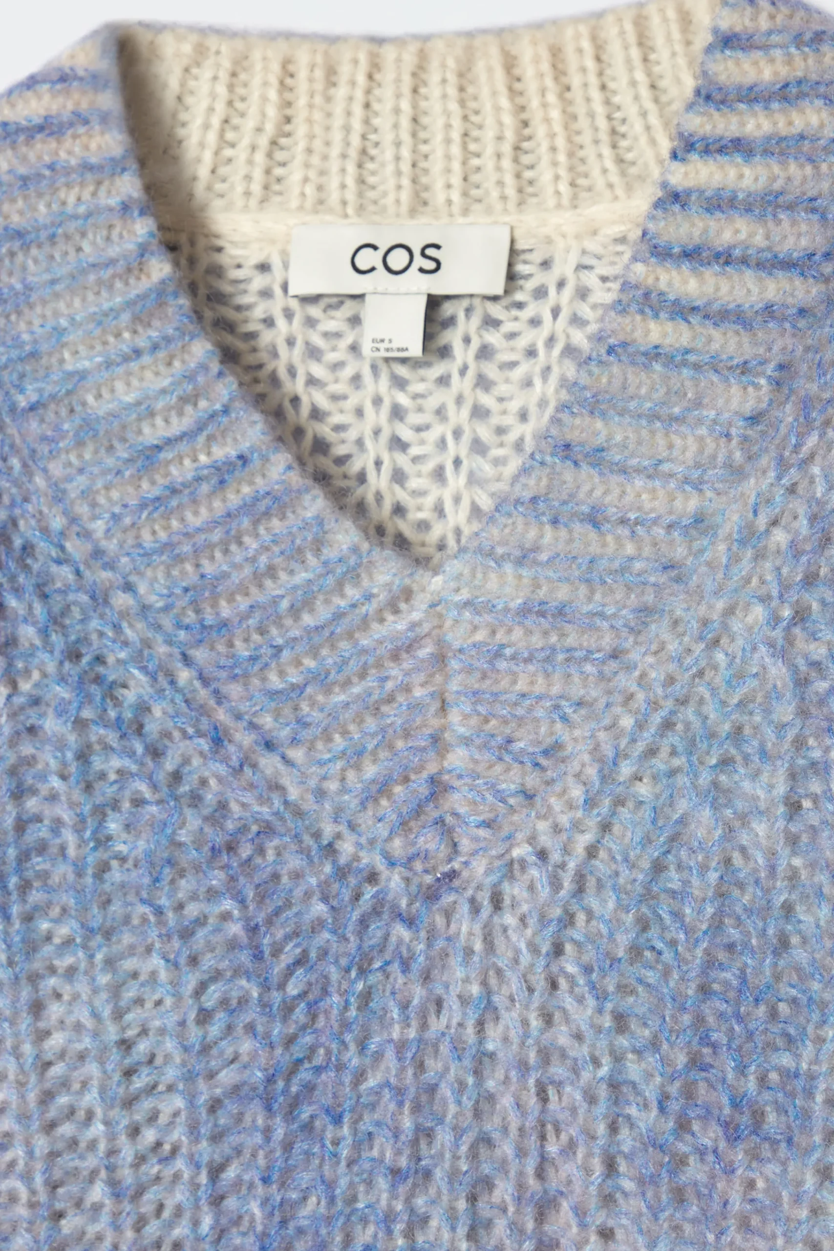 Damen COS Strickmode*PULLOVER AUS MOHAIR MIT SPRAYFARBEN-DESIGN