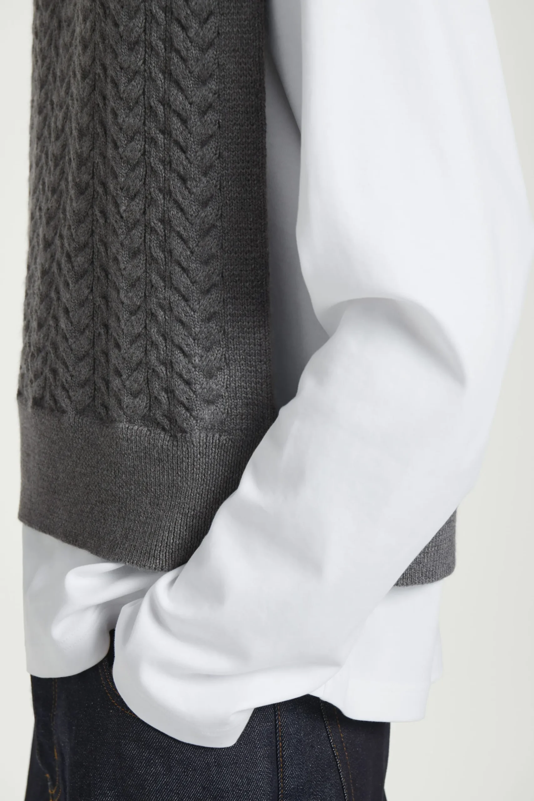 Herren COS Strickmode*PULLUNDER AUS WOLLE MIT ZOPFSTRICKMUSTER