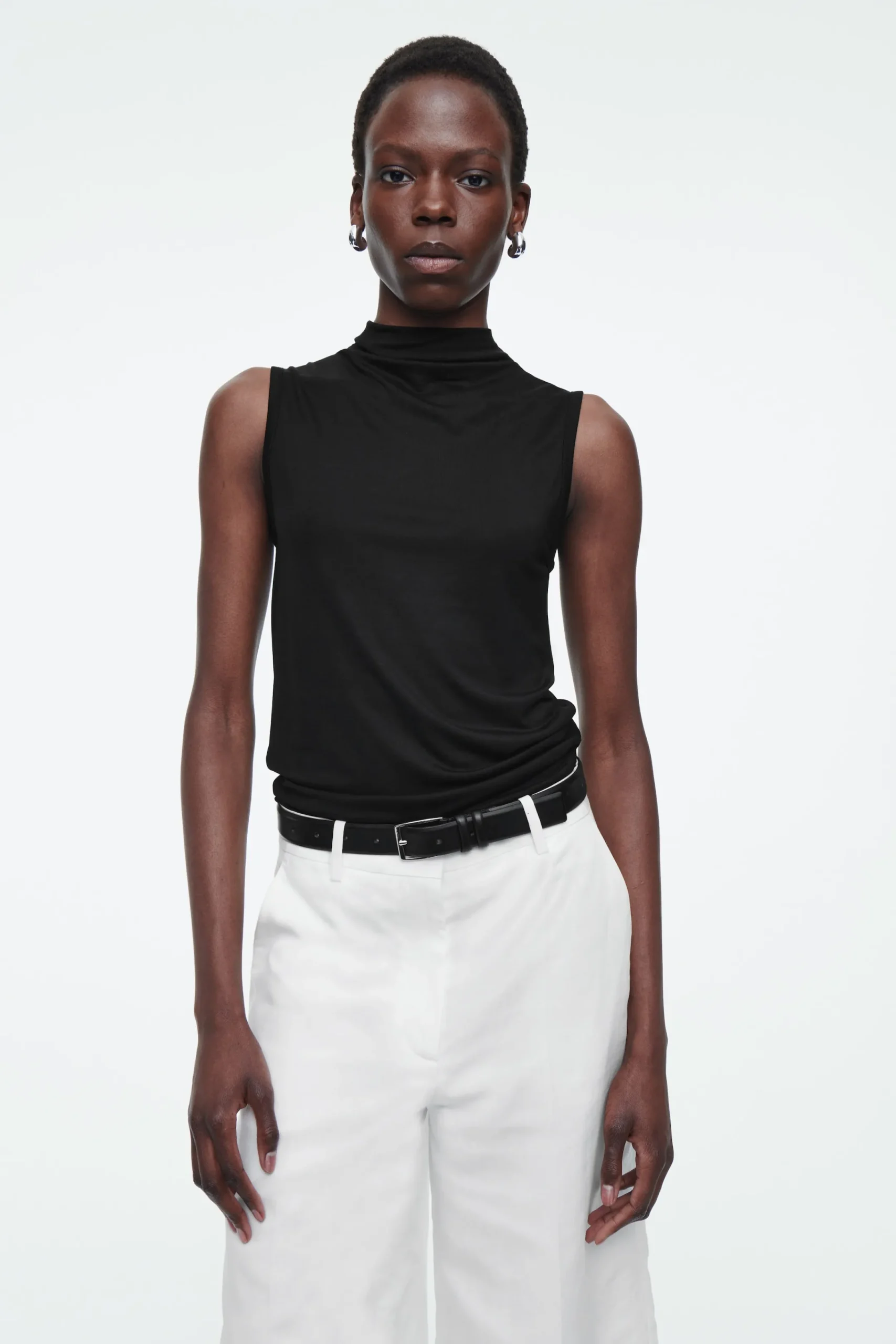 Damen COS Oberteile*ÄRMELLOSES TANKTOP MIT HOHEM KRAGEN