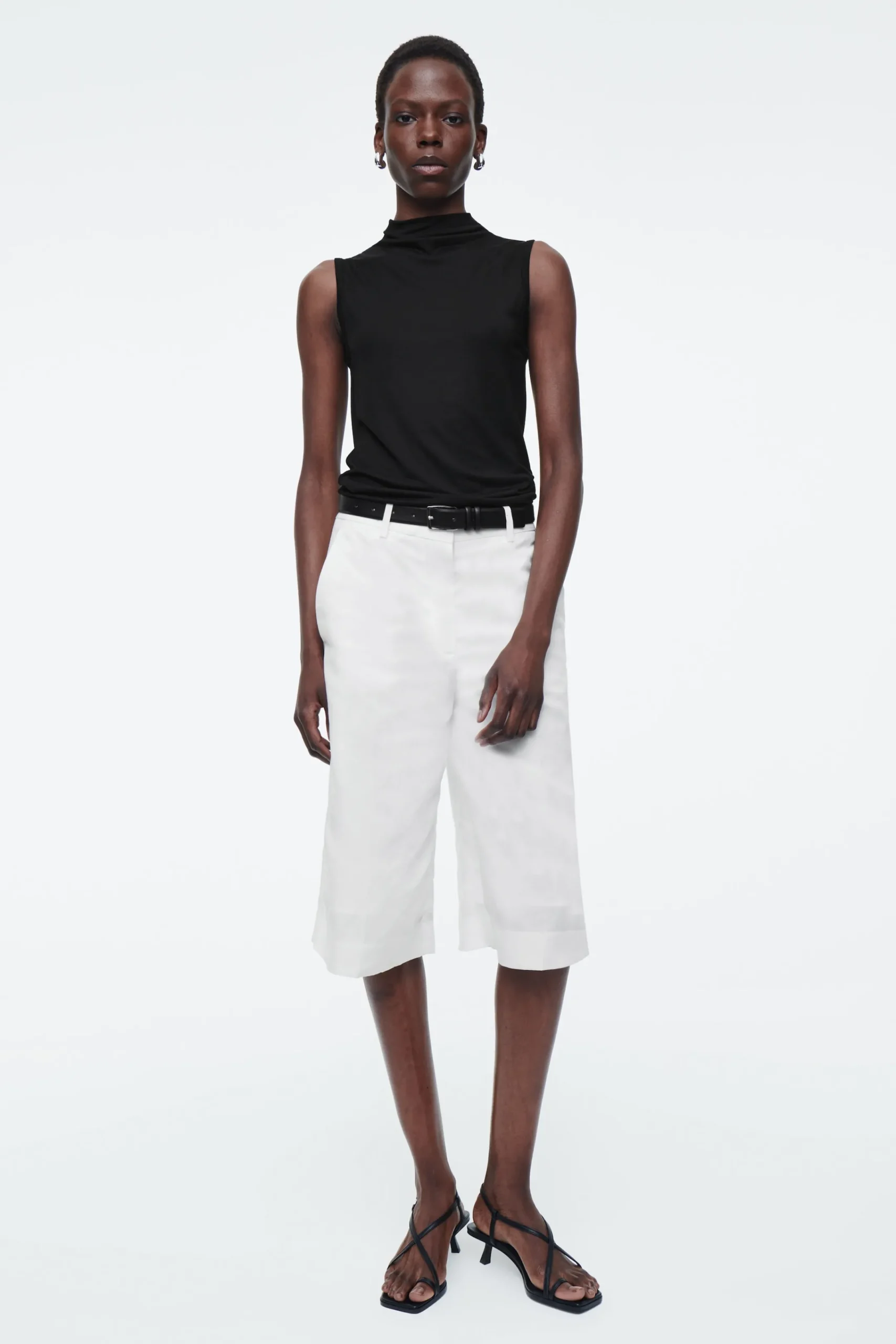 Damen COS Oberteile*ÄRMELLOSES TANKTOP MIT HOHEM KRAGEN