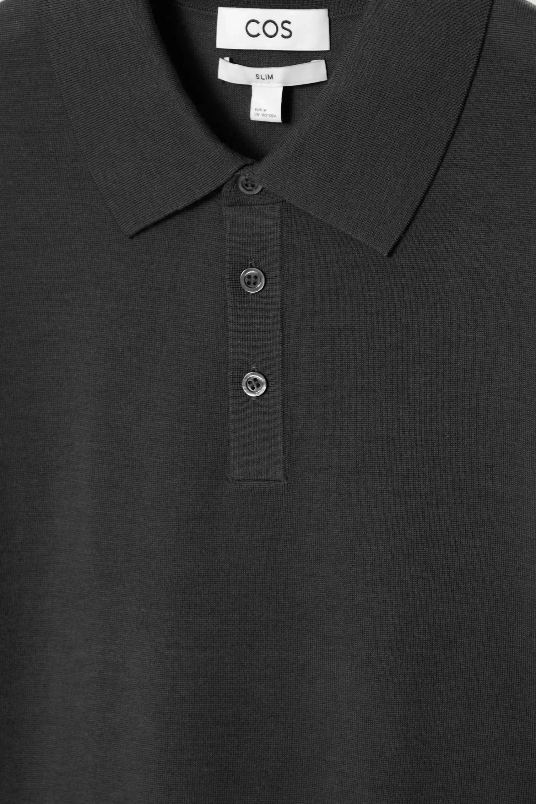 Herren COS Poloshirts | Strickmode*SCHMAL GESCHNITTENES POLOSHIRT AUS MERINOWOLLE