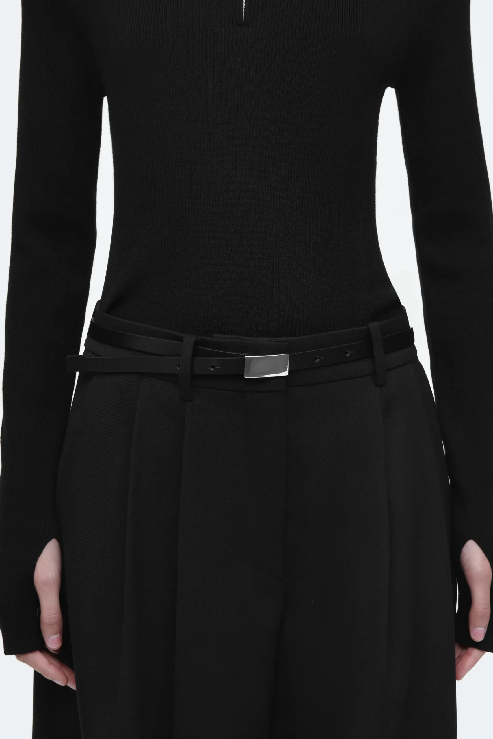 Damen COS Gürtel | Accessoires Aus Leder*SCHMALER LEDERGÜRTEL MIT RIEGELDETAIL