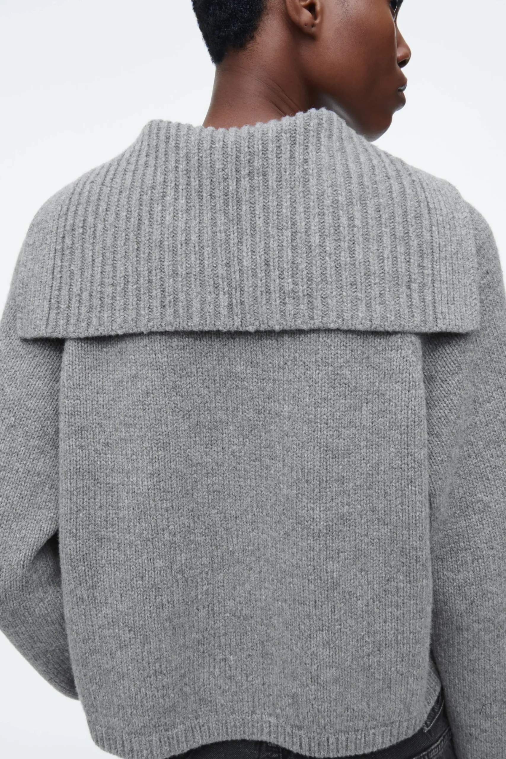 Damen COS Strickmode*STRICKJACKE AUS WOLLE MIT MATROSENKRAGEN