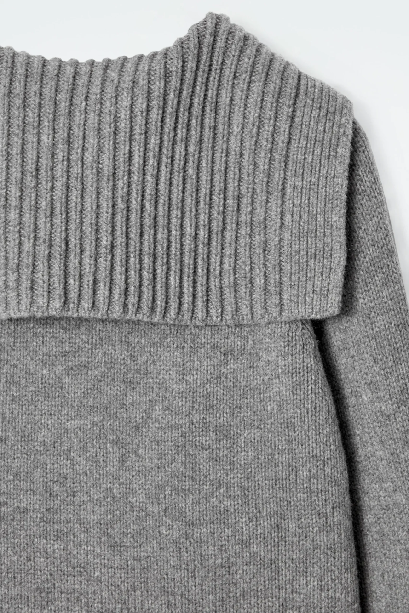 Damen COS Strickmode*STRICKJACKE AUS WOLLE MIT MATROSENKRAGEN