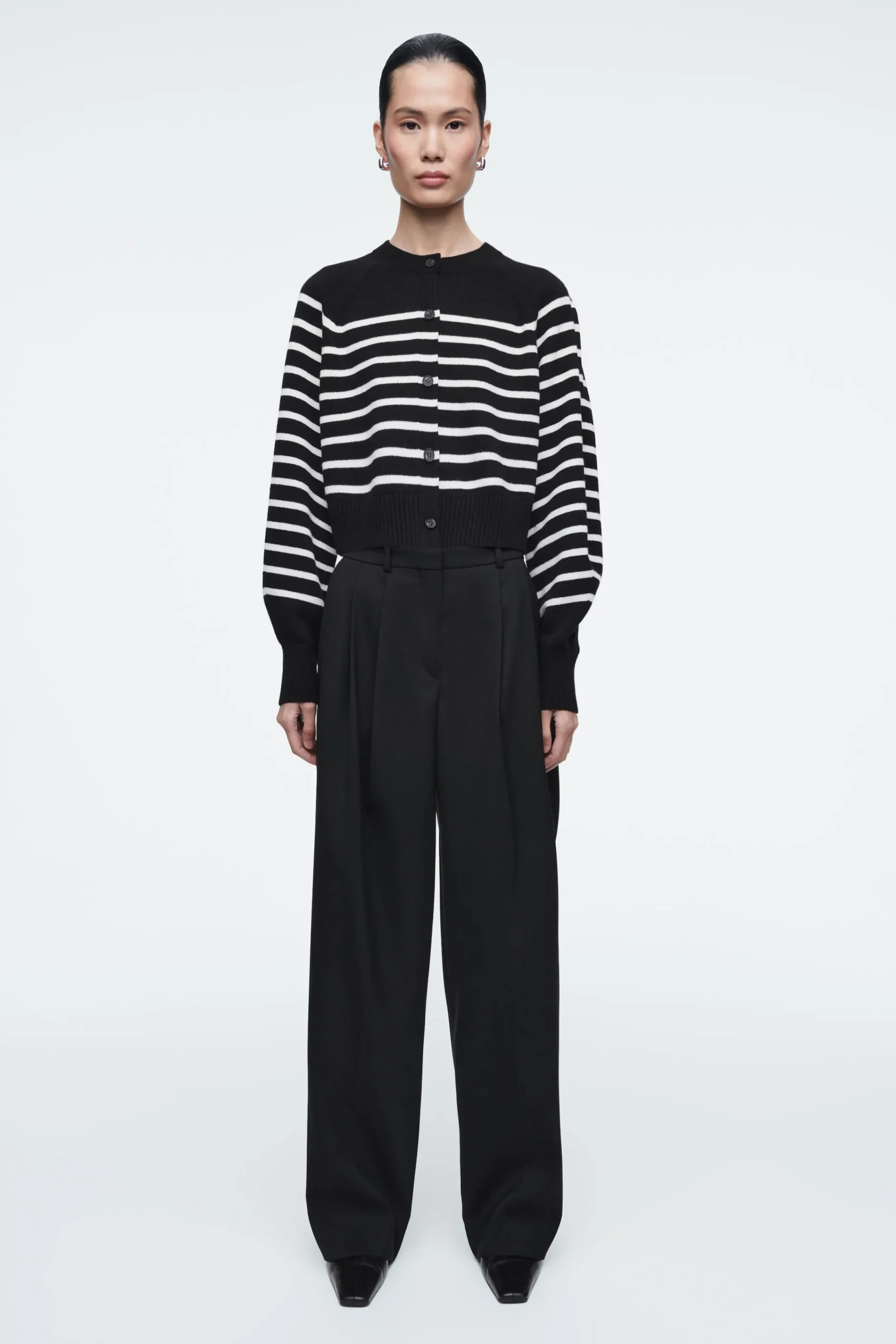 Damen COS Strickmode*VERKÜRZTE STRICKJACKE AUS WOLLE