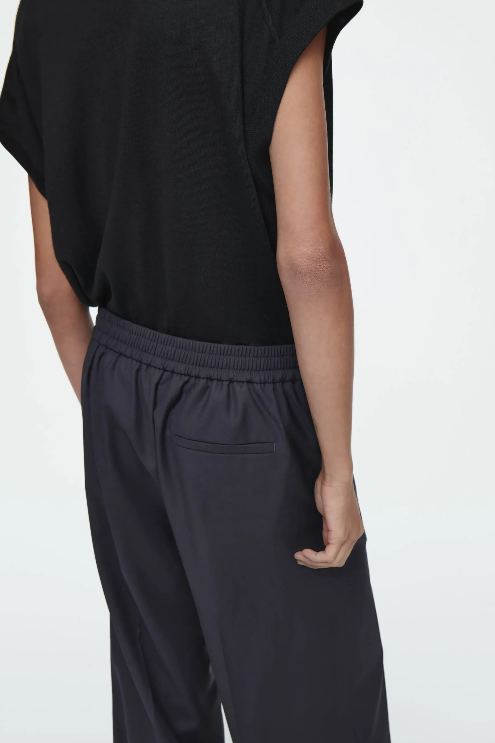 Damen COS Hosen*WOLLHOSE MIT GERADEM BEIN UND ELASTISCHEM BUND