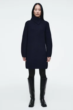 Damen COS Kleider | Strickmode*WOLLKLEID MIT KRAGEN