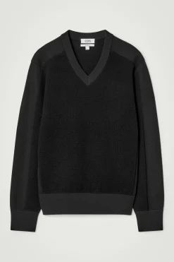 Herren COS Pullover | Strickmode*WOLLPULLOVER MIT V-AUSSCHNITT UND EINSÄTZEN